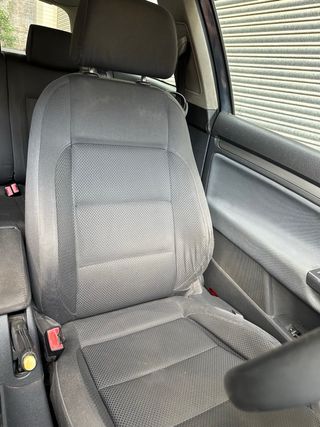 Volkswagen Golf 2005 con Etiqueta C