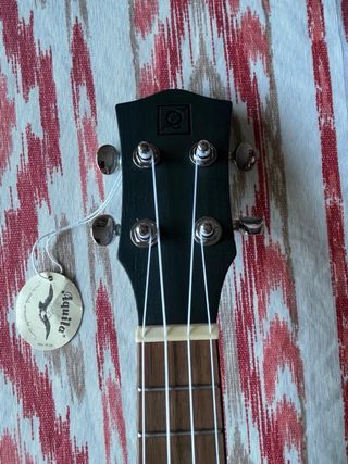 ukelele con Funda y afinador