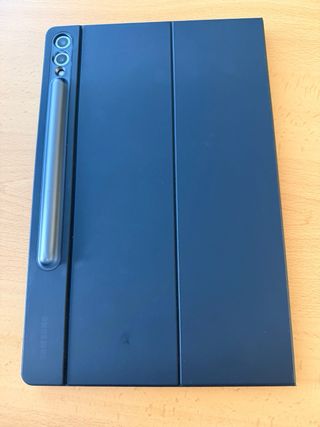 Samsung Galaxy Tab S10 Plus con teclado