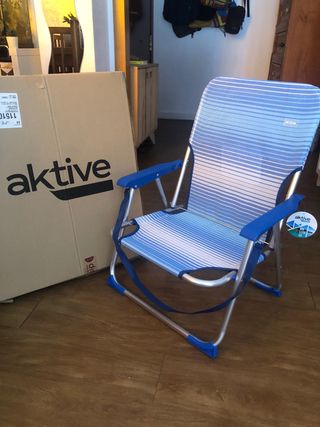 Silla de playa Aktive azul y blanca