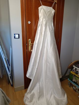 Vestido de Novia Talla 38/40 con Cristal Svarowsky