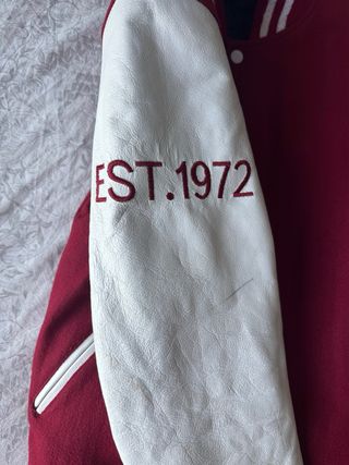 Chaqueta Beisbolera Roja y Blanca