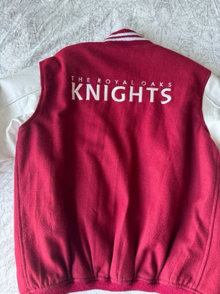 Chaqueta Beisbolera Roja y Blanca
