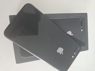 iPhone 8 Plus 64GB grigio siderale