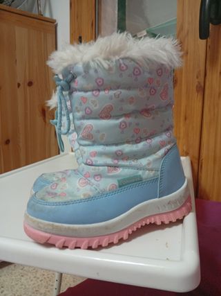 Botas de nieve para niña con corazones talla 27