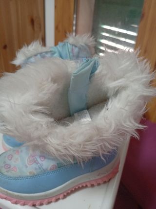 Botas de nieve para niña con corazones talla 27