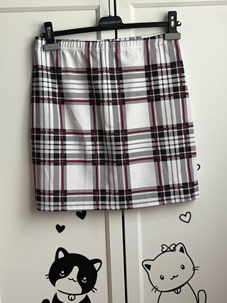 Lote 4 minifaldas Pull&Bear y Shein Talla L