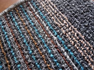 Tappeti tessuto blu e marrone