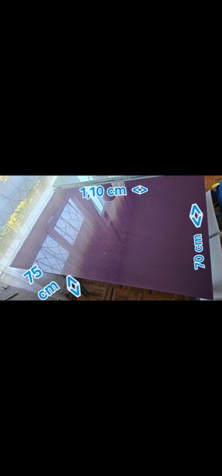 Mesa de cristal morado