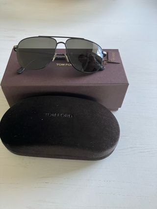 Gafas de sol Tom Ford negras y grises