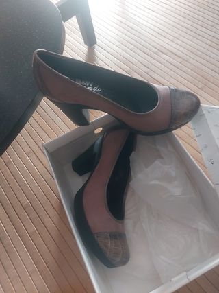 Zapatos B&W Talla 40 Beige/Marrón Sin Uso