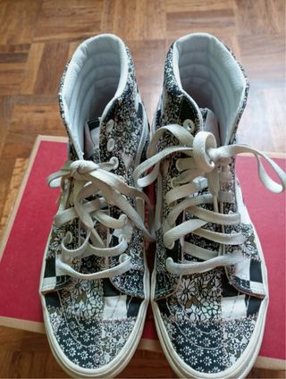 Zapatillas Vans Altas Estampadas . 