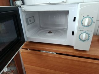 Microondas ECRON Blanco 20L