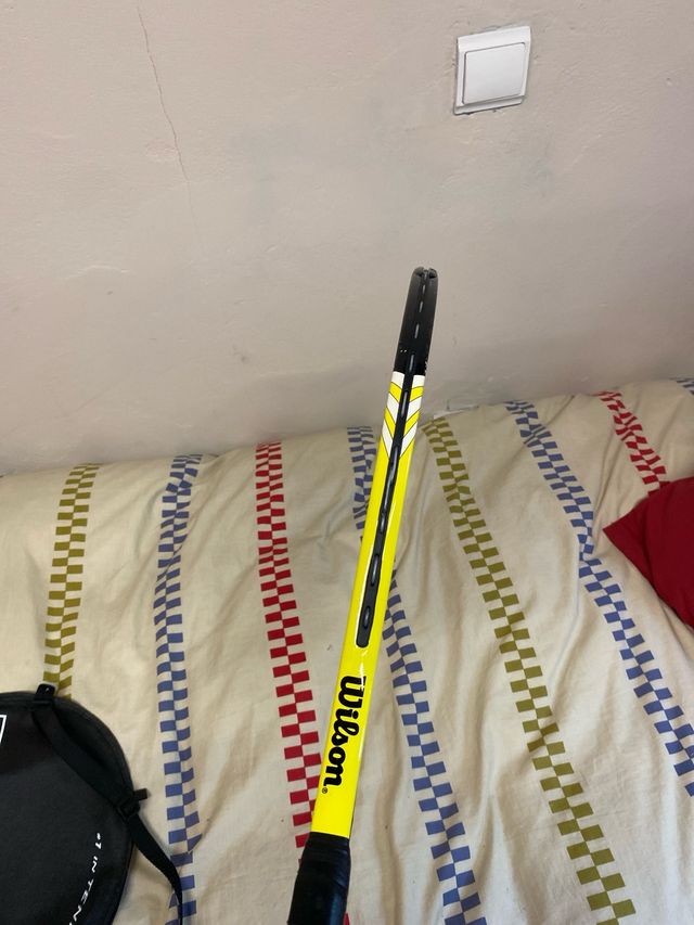 Raqueta de tenis Wilson con funda (nueva)