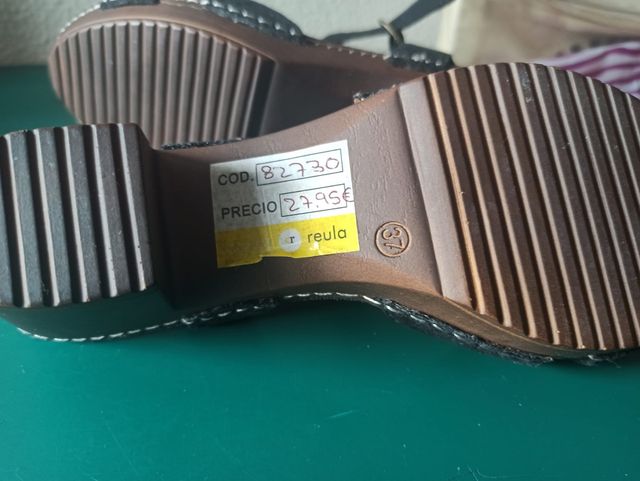 Sandalias Carlos reula  Negras Talla 37