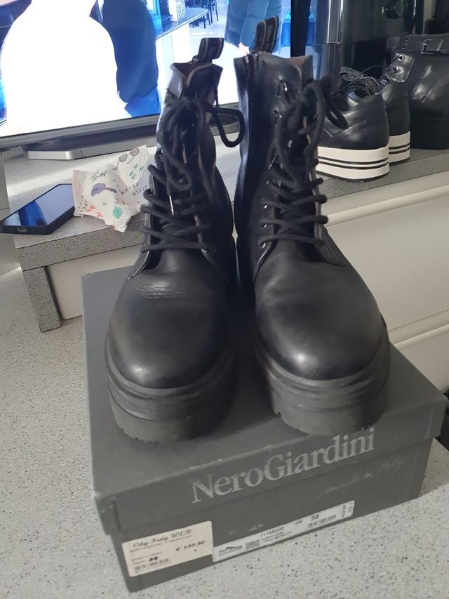 Nero Giardini Anfibi Neri Tg 38