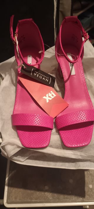 Sandalias Xti rosa