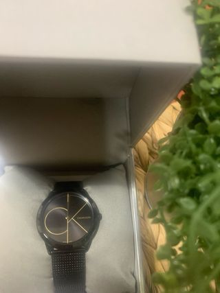 Reloj unisex Calvin Klein Negro y Dorado Minimal