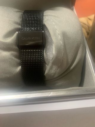 Reloj unisex Calvin Klein Negro y Dorado Minimal