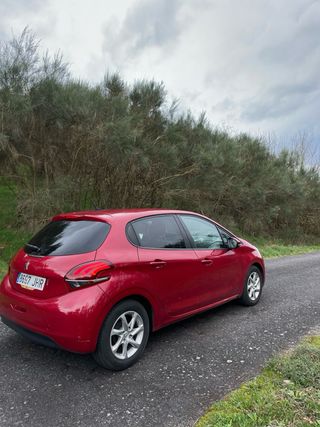 Peugeot 208 2014