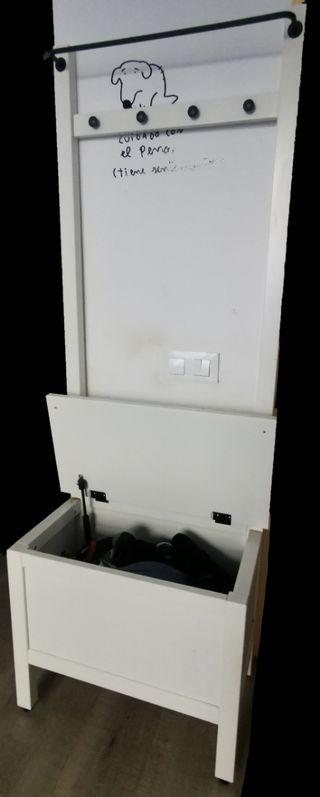 Perchero baúl blanco