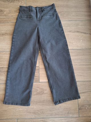 Pantalón vaquero negro gris