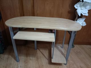 Escritorio madera y metal semi nuevo