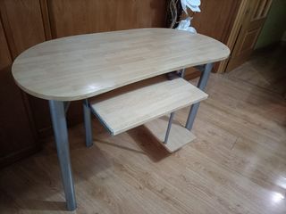 Escritorio madera y metal semi nuevo