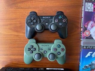 PS3 500GB con 2 mandos y 5 juegos
