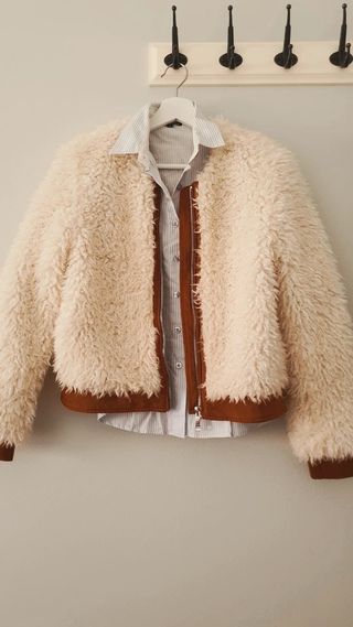 Cazadora borreguito Mango beige/marrón