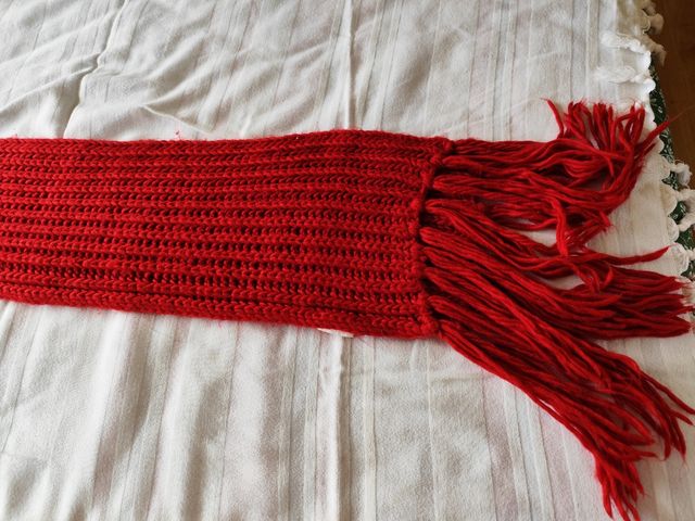 Bufanda de lana roja, muy calentita