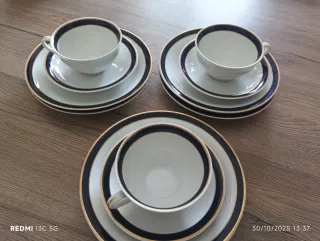 Servizio da thè e piatti da dolce vintage porcella