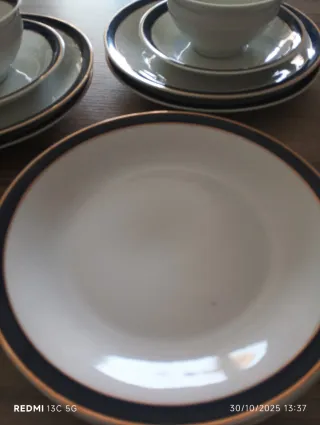 Servizio da thè e piatti da dolce vintage porcella