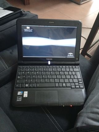 Ordenador Toshiba NB30 Negro