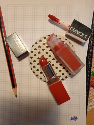 Pintalabios Clinique Rojo