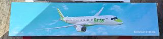 Maqueta Avión Binter Embraer E195-E2 1:100
