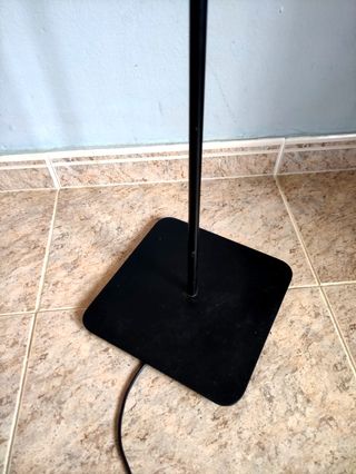 Lámpara de pie industrial con bombilla incluída