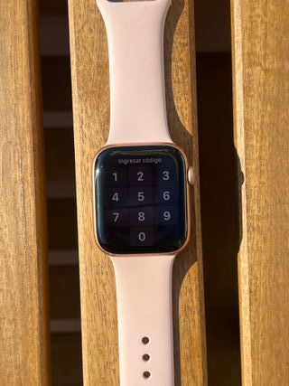 Apple Watch SE 44mm Rose Gold