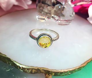 Anillo de plata de ley 925 con ámbar natural