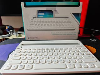 Teclado Logitech K480 Bluetooth con soporte tablet