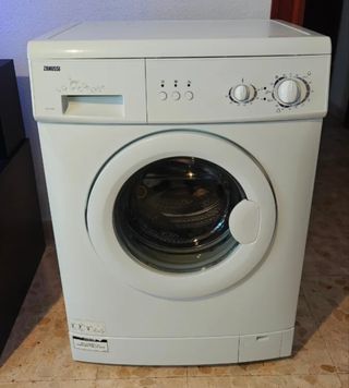 Lavadora Zanussi ZWF1106W