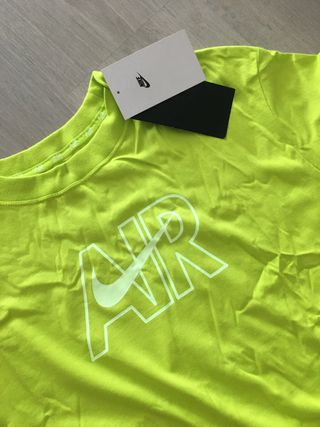 Camiseta Nike Air Verde Talla M
