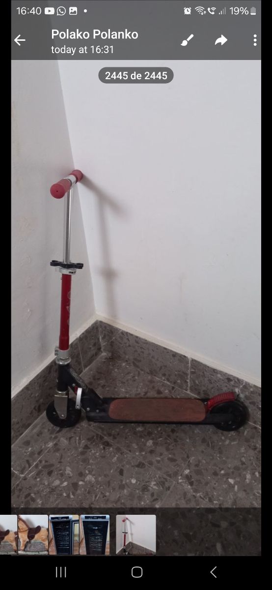 Patinete infantil rojo y negro