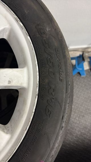 Neumáticos Slicks Pirelli P Zero 16