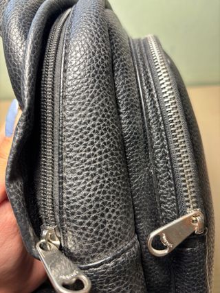 Mochila pequeña cuero negra