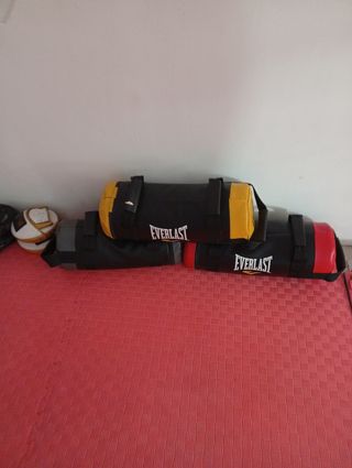 Material de boxeo y gimnasio