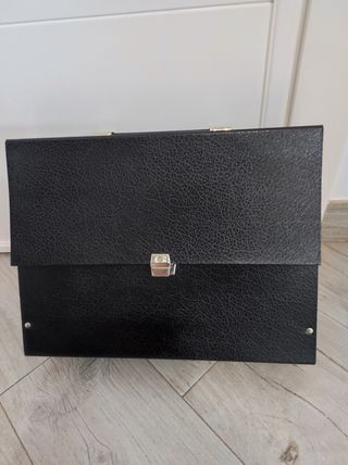 Maletín de cartón rígido