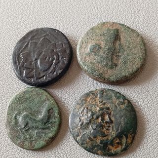 ≡ Lote de 4 monedas griegas antiguas espectacular 