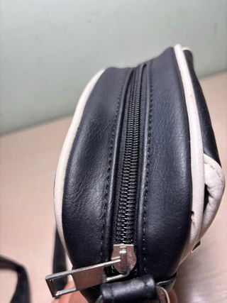 Bandolera Negra Unisex Cuero