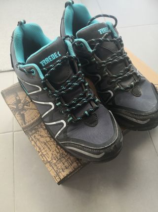 Zapatillas de montaña Paredes 